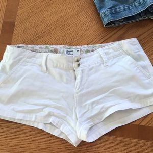 American Eagle Short Shorts
